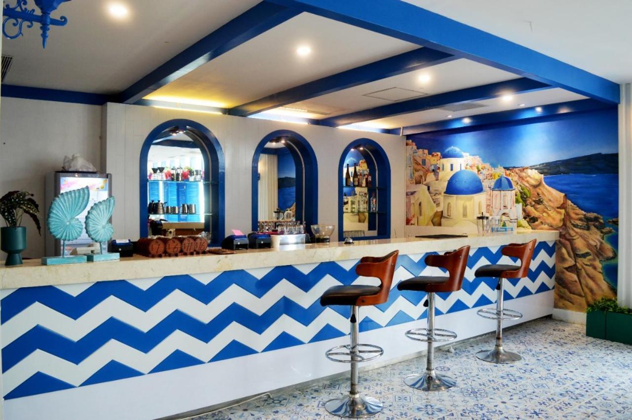 Cavinton Hotel Malioboro Yogyakarta By Tritama Hospitality Exterior photo