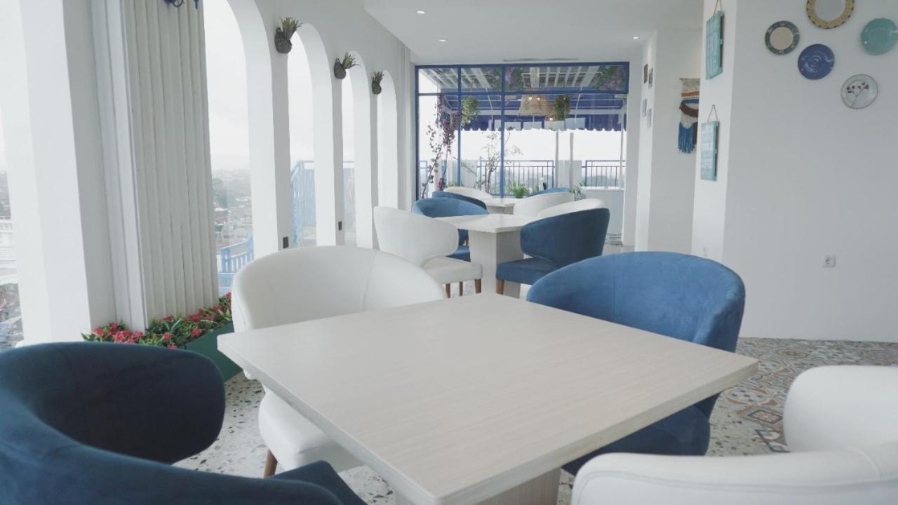 Cavinton Hotel Malioboro Yogyakarta By Tritama Hospitality Exterior photo