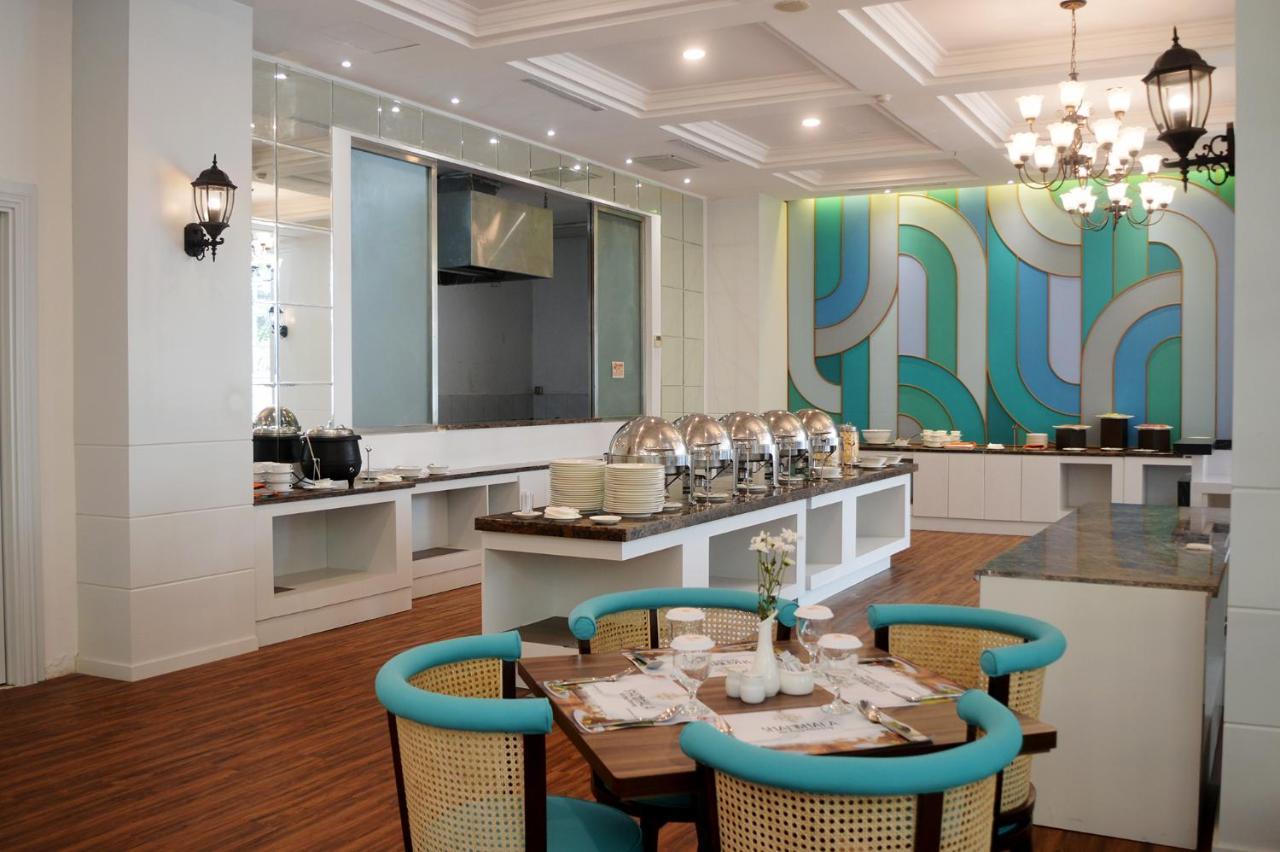 Cavinton Hotel Malioboro Yogyakarta By Tritama Hospitality Exterior photo