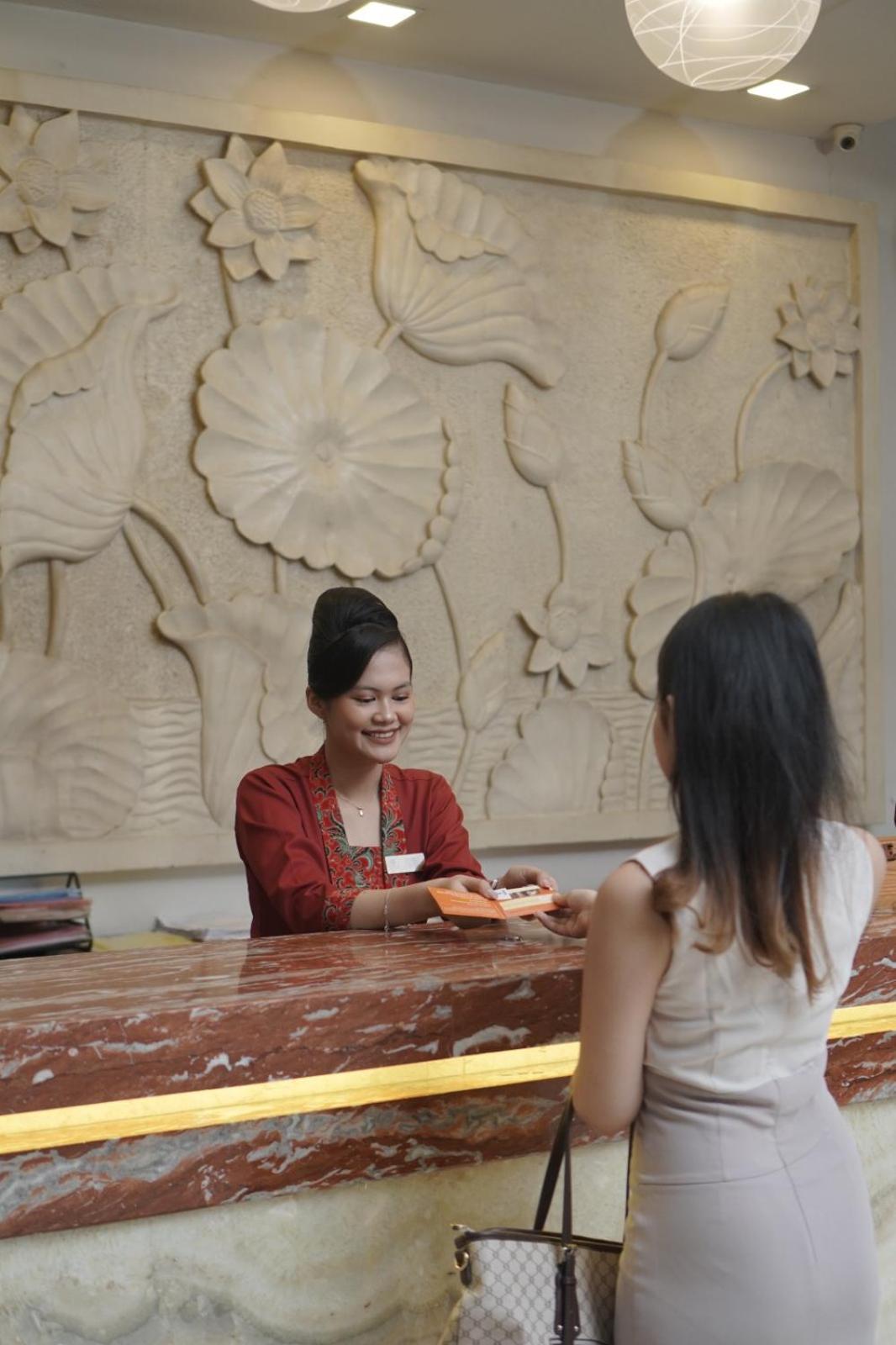 Cavinton Hotel Malioboro Yogyakarta By Tritama Hospitality Exterior photo