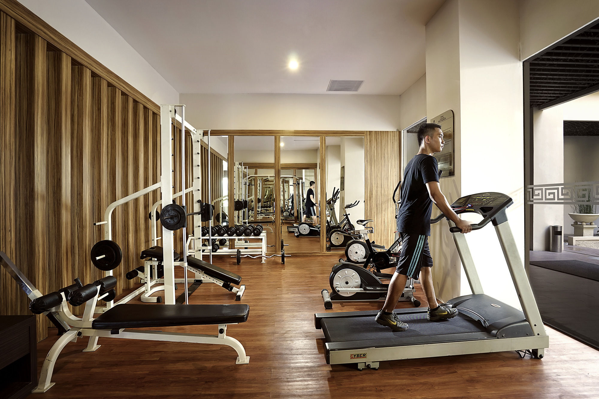 Cavinton Hotel Malioboro Yogyakarta By Tritama Hospitality Exterior photo