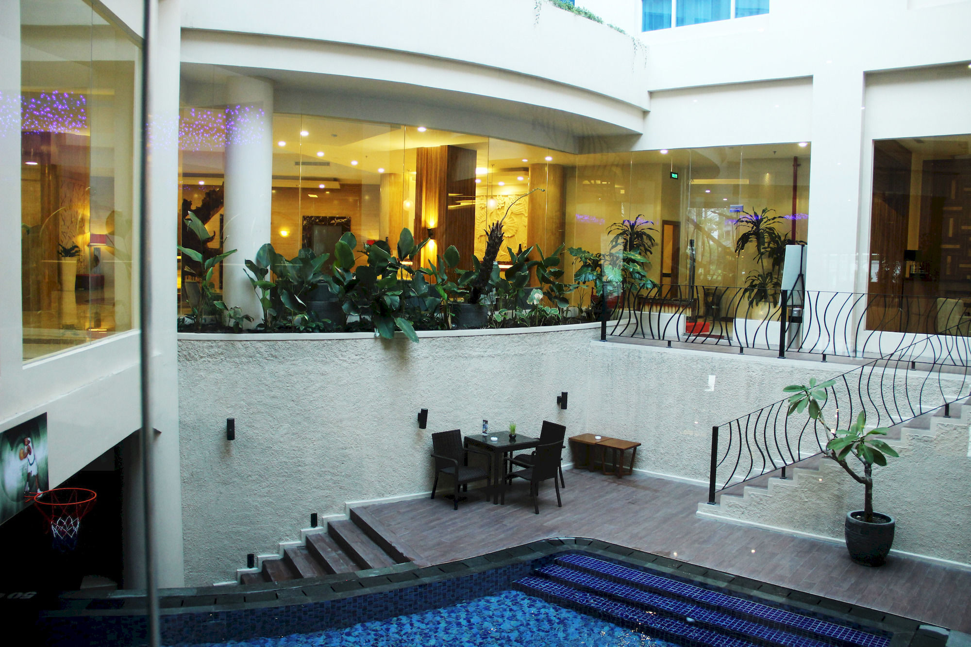 Cavinton Hotel Malioboro Yogyakarta By Tritama Hospitality Exterior photo
